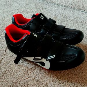 Perfect Peloton Cycling Shoes with look delta cleats EU 39 US 8